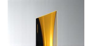 Medalla o estatuilla de un premio a la innovación tecnológica.